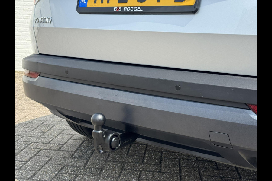 Škoda Karoq 1.0 TSI Style Camera Clima Cruise Trekhaak Inductie laden Navigatie Keyless