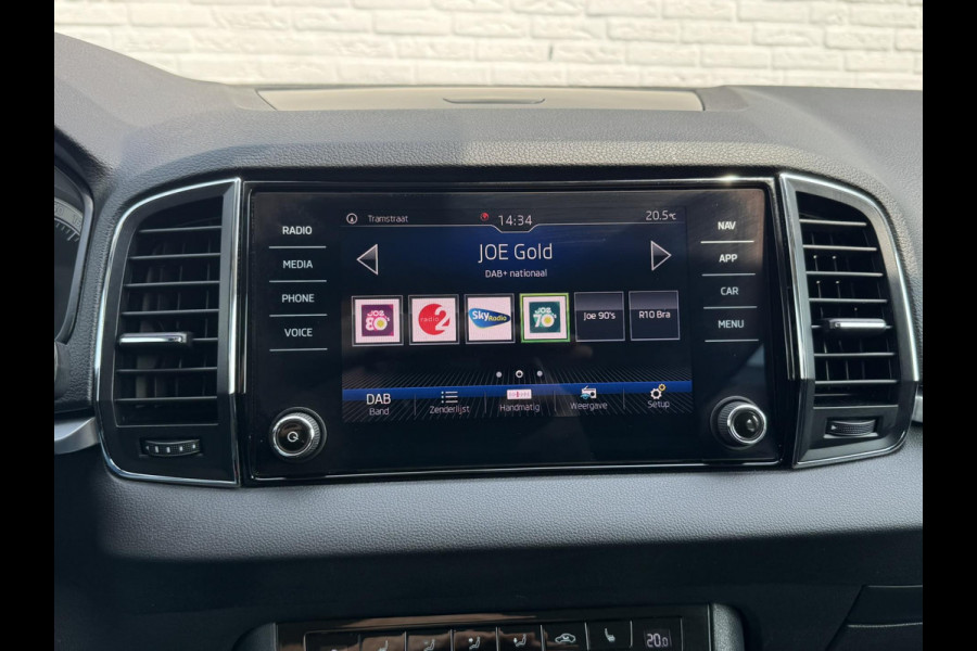 Škoda Karoq 1.0 TSI Style Camera Clima Cruise Trekhaak Inductie laden Navigatie Keyless