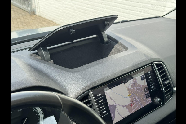 Škoda Karoq 1.0 TSI Style Camera Clima Cruise Trekhaak Inductie laden Navigatie Keyless