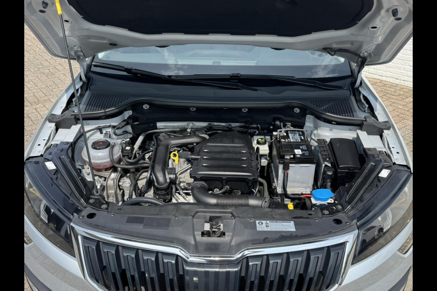 Škoda Karoq 1.0 TSI Style Camera Clima Cruise Trekhaak Inductie laden Navigatie Keyless