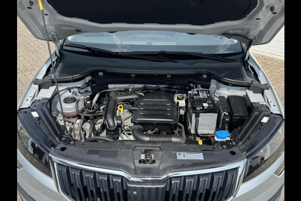 Škoda Karoq 1.0 TSI Style Camera Clima Cruise Trekhaak Inductie laden Navigatie Keyless
