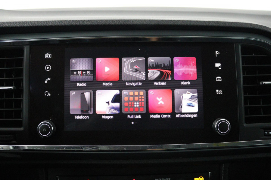 Seat Ateca 1.0 EcoTSI Style Intense (DIGITALE COCKPIT, WEGKLAPBARE TREKHAAK, BEATS, CAMERA, 1e EIGENAAR, GOED ONDERHOUDEN)