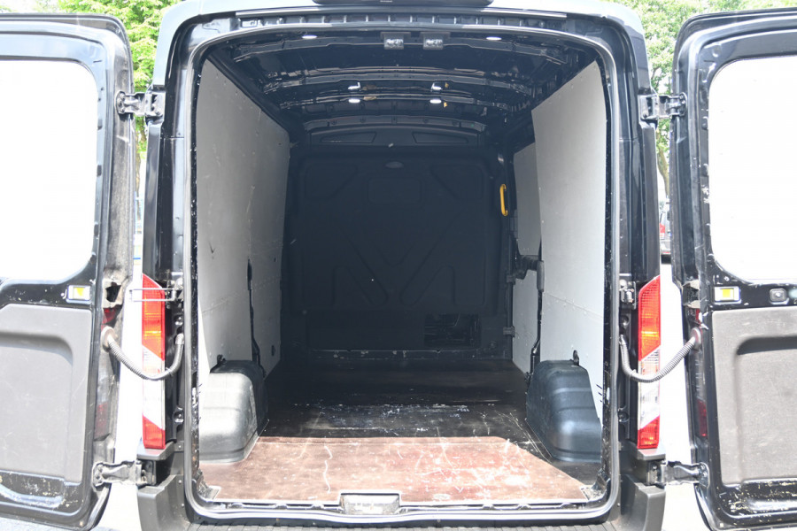 Ford Transit 350 L3H2 Trend 130 pk 2.0 TDCI Adaptive cruise control, Navigatie, Camera, Trekhaak