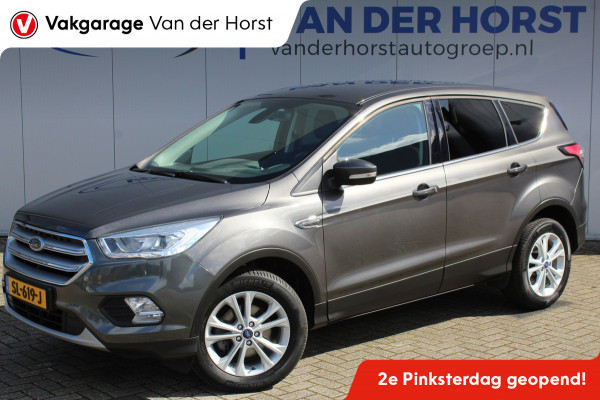 Ford Kuga 1.5-120pk EcoBoost Titanium. Goed onderhouden en erg nette Ford Kuga ! Trekgewicht 1.800kg ! Autm. airco dual, trekhaak, cruise control, metallic lak, voorraamverwarming, LM wielen, parkeersensoren achter, navigatie, telefoonvoorbereiding etc.