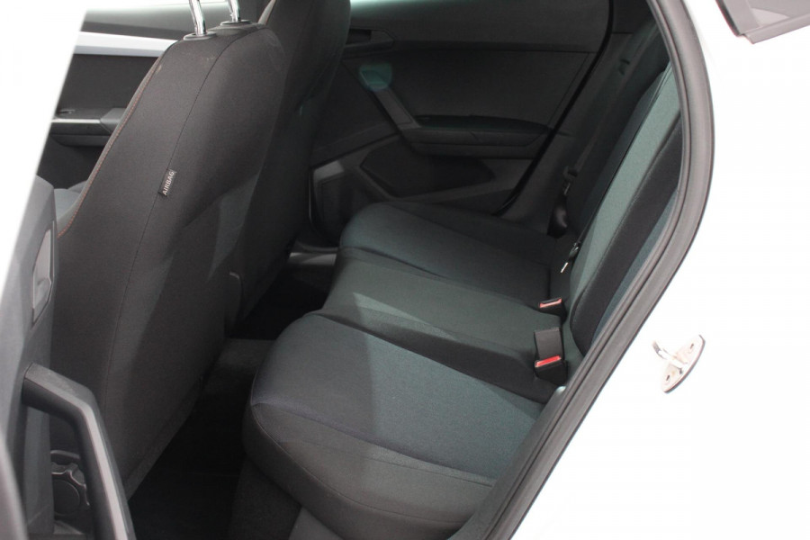 Seat Ibiza 1.0 TSI 110 pk Automaat FR | Navigatie Apple Carplay/Android Auto Adaptive Cruise Control Stoelverwarming Full LED Parkeersensoren Camera Virtual Cockpit Keyless Go