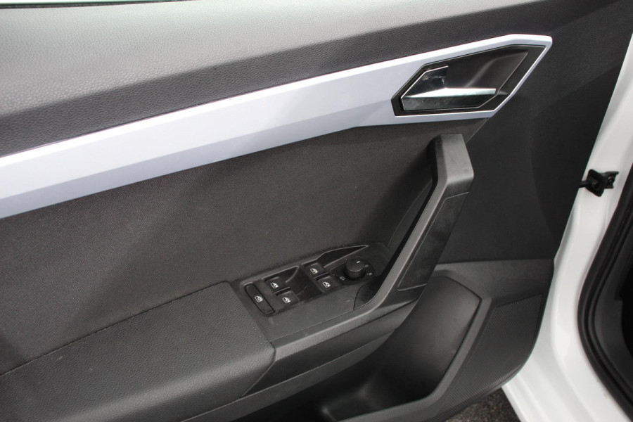 Seat Ibiza 1.0 TSI 110 pk Automaat FR | Navigatie Apple Carplay/Android Auto Adaptive Cruise Control Stoelverwarming Full LED Parkeersensoren Camera Virtual Cockpit Keyless Go