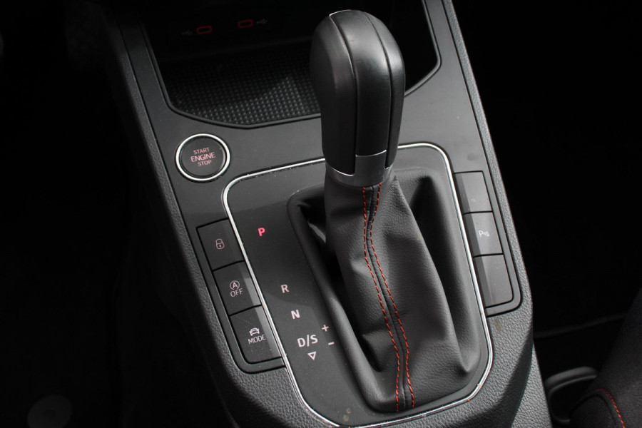 Seat Ibiza 1.0 TSI 110 pk Automaat FR | Navigatie Apple Carplay/Android Auto Adaptive Cruise Control Stoelverwarming Full LED Parkeersensoren Camera Virtual Cockpit Keyless Go