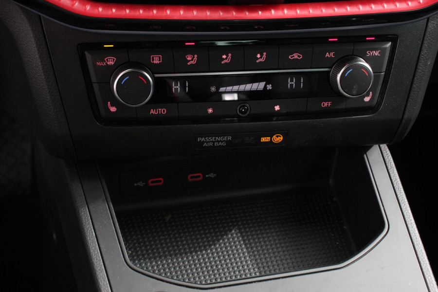 Seat Ibiza 1.0 TSI 110 pk Automaat FR | Navigatie Apple Carplay/Android Auto Adaptive Cruise Control Stoelverwarming Full LED Parkeersensoren Camera Virtual Cockpit Keyless Go