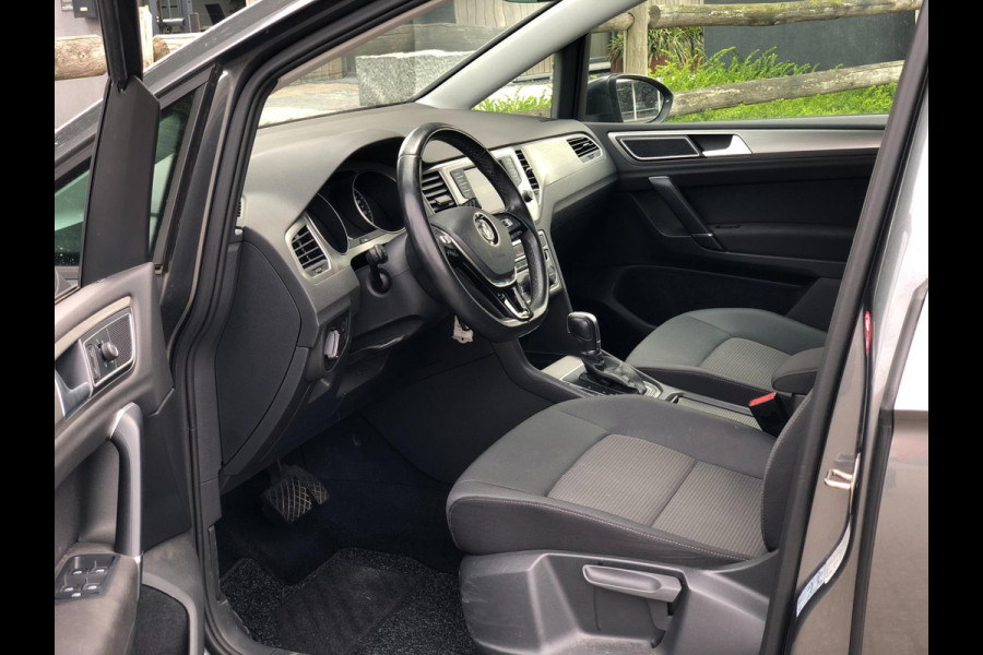Volkswagen Golf Sportsvan 1.0 TSI Comfortline | Navi, PDC, Cruise, Climate, Apple Carplay/Android Auto, Trekhaak | Dealeroh. | NAP