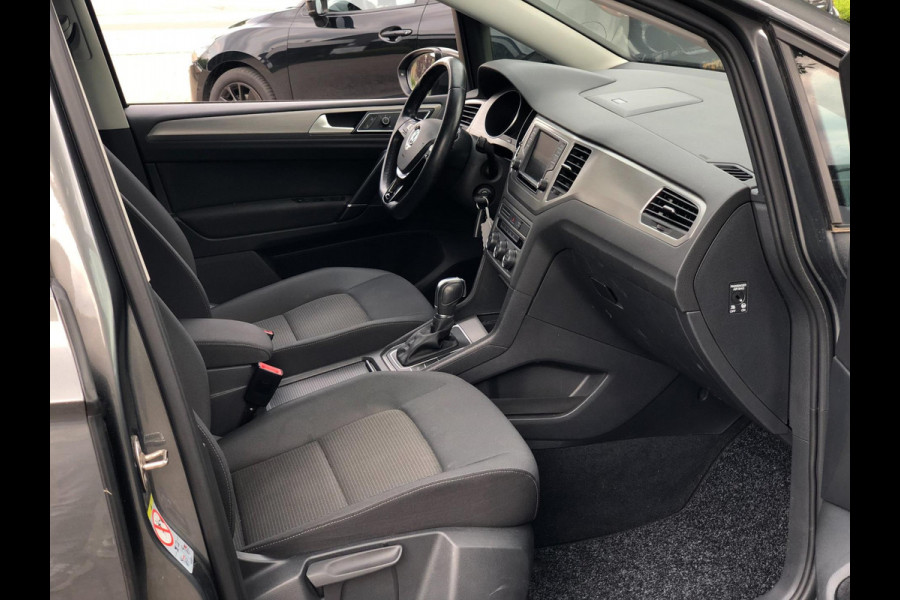 Volkswagen Golf Sportsvan 1.0 TSI Comfortline | Navi, PDC, Cruise, Climate, Apple Carplay/Android Auto, Trekhaak | Dealeroh. | NAP