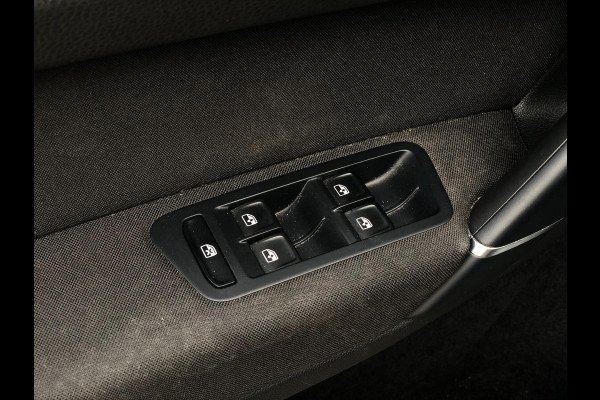 Volkswagen Golf Sportsvan 1.0 TSI Comfortline | Navi, PDC, Cruise, Climate, Apple Carplay/Android Auto, Trekhaak | Dealeroh. | NAP