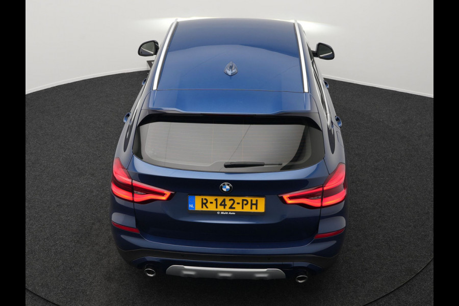 BMW X3 xDrive30e X Line Plug In Hybrid 293pk PHEV | Trekhaak af Fabriek | Adaptive Cruise | Apple Carplay | Sportstoelen Verwarmd | 19"L.M | Sfeerverlichting | Navi Full Map |