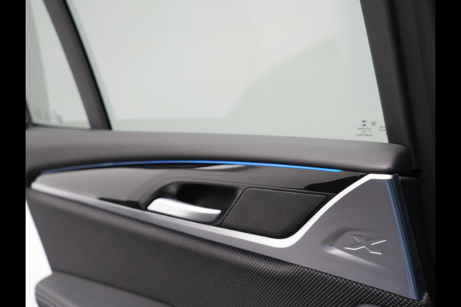 BMW X3 xDrive30e X Line Plug In Hybrid 293pk PHEV | Trekhaak af Fabriek | Adaptive Cruise | Apple Carplay | Sportstoelen Verwarmd | 19"L.M | Sfeerverlichting | Navi Full Map |