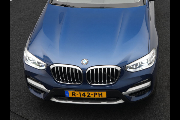 BMW X3 xDrive30e X Line Plug In Hybrid 293pk PHEV | Trekhaak af Fabriek | Adaptive Cruise | Apple Carplay | Sportstoelen Verwarmd | 19"L.M | Sfeerverlichting | Navi Full Map |