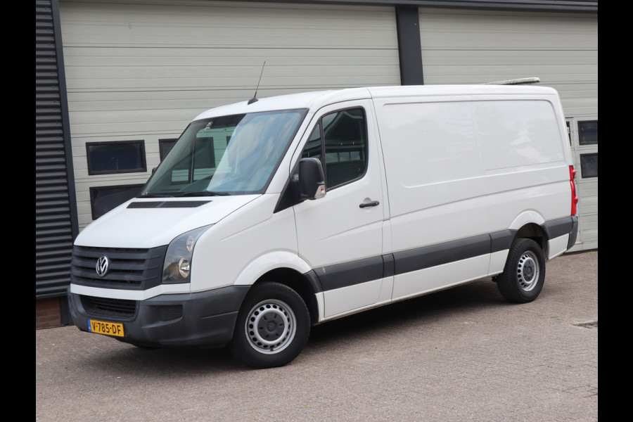 Volkswagen Crafter 35 2.0 TDI 141pk Euro 6 L2H1 Lang - 3,5t kg Trekhaak - Cruise
