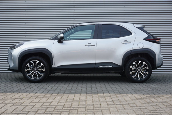 Toyota Yaris Cross 1.5 Hybr 130 Pk Teamplayer 15 JR GARANTIE | NIEUW | WINTERPACK