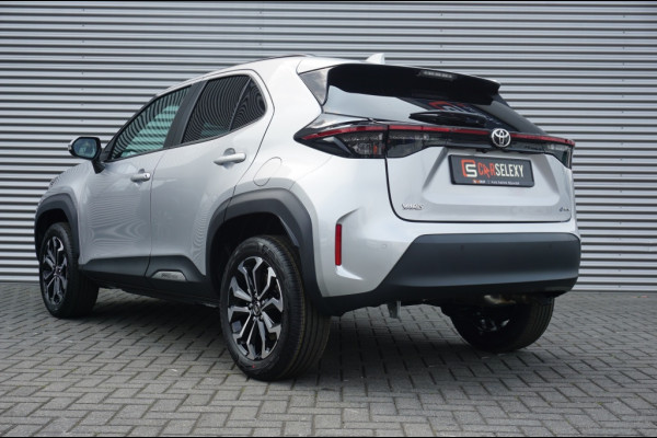 Toyota Yaris Cross 1.5 Hybr 130 Pk Teamplayer 15 JR GARANTIE | NIEUW | WINTERPACK