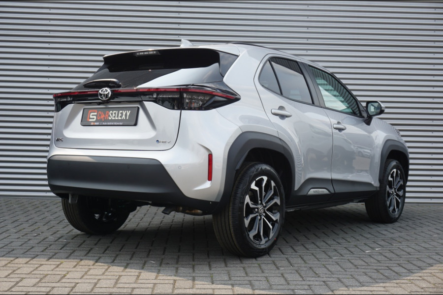 Toyota Yaris Cross 1.5 Hybr 130 Pk Teamplayer 15 JR GARANTIE | NIEUW | WINTERPACK