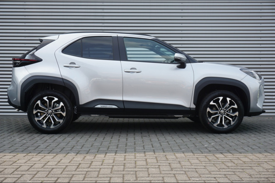 Toyota Yaris Cross 1.5 Hybr 130 Pk Teamplayer 15 JR GARANTIE | NIEUW | WINTERPACK