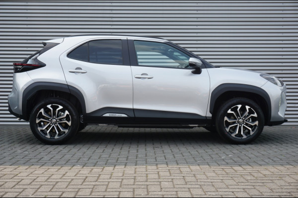 Toyota Yaris Cross 1.5 Hybr 130 Pk Teamplayer 15 JR GARANTIE | NIEUW | WINTERPACK