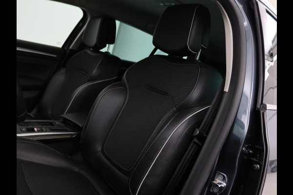 Renault Mégane 1.3 TCe Bose | Automaat | Camera | Half leder | Carplay | Navigatie | Keyless | Climate control | Dodehoek detectie | Cruise control