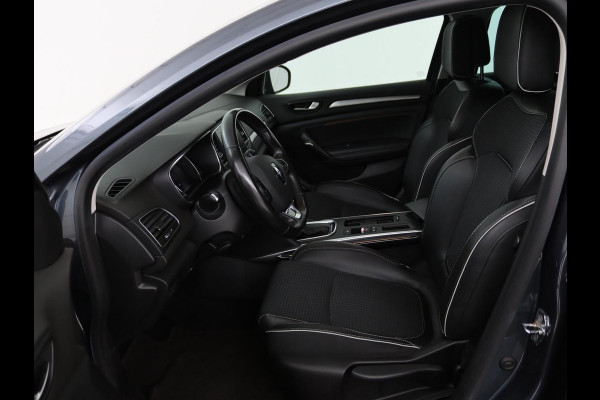 Renault Mégane 1.3 TCe Bose | Automaat | Camera | Half leder | Carplay | Navigatie | Keyless | Climate control | Dodehoek detectie | Cruise control