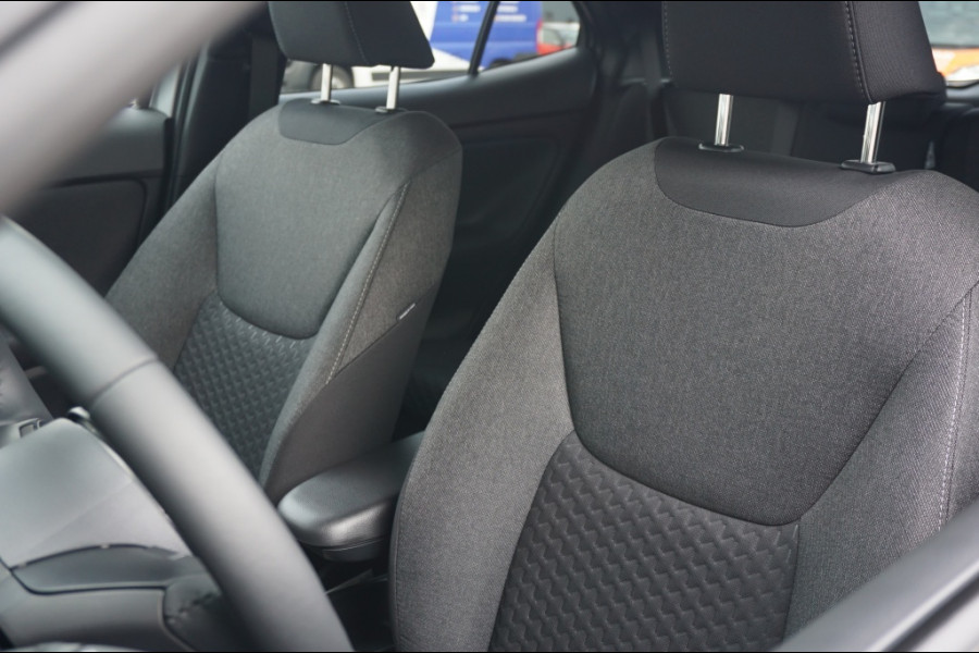 Toyota Yaris Cross 1.5 Hybr 130 Pk Teamplayer 15 JR GARANTIE | NIEUW | WINTERPACK