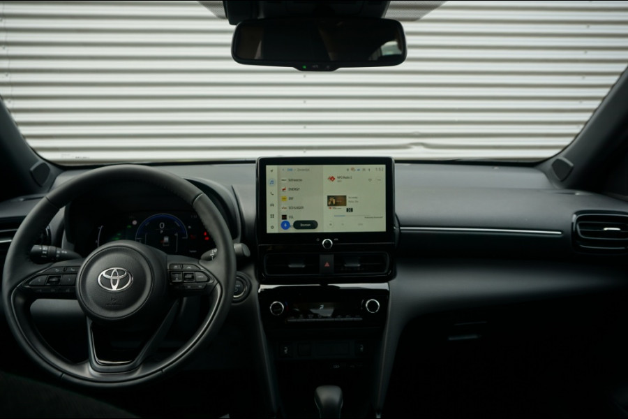 Toyota Yaris Cross 1.5 Hybr 130 Pk Teamplayer 15 JR GARANTIE | NIEUW | WINTERPACK