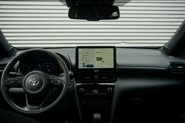 Toyota Yaris Cross 1.5 Hybr 130 Pk Teamplayer 15 JR GARANTIE | NIEUW | WINTERPACK