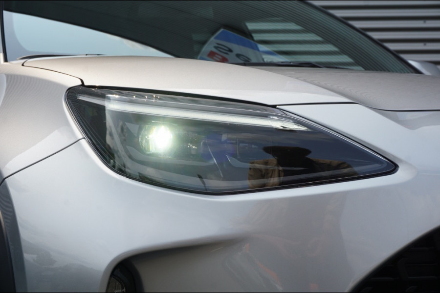 Toyota Yaris Cross 1.5 Hybr 130 Pk Teamplayer 15 JR GARANTIE | NIEUW | WINTERPACK