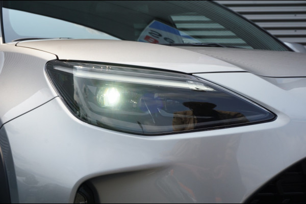 Toyota Yaris Cross 1.5 Hybr 130 Pk Teamplayer 15 JR GARANTIE | NIEUW | WINTERPACK