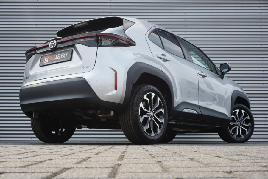 Toyota Yaris Cross 1.5 Hybr 130 Pk Teamplayer 15 JR GARANTIE | NIEUW | WINTERPACK