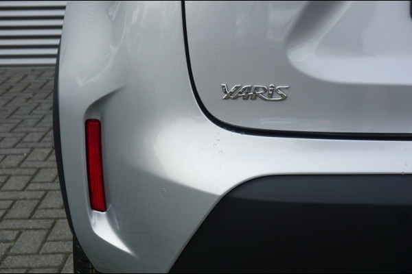 Toyota Yaris Cross 1.5 Hybr 130 Pk Teamplayer 15 JR GARANTIE | NIEUW | WINTERPACK