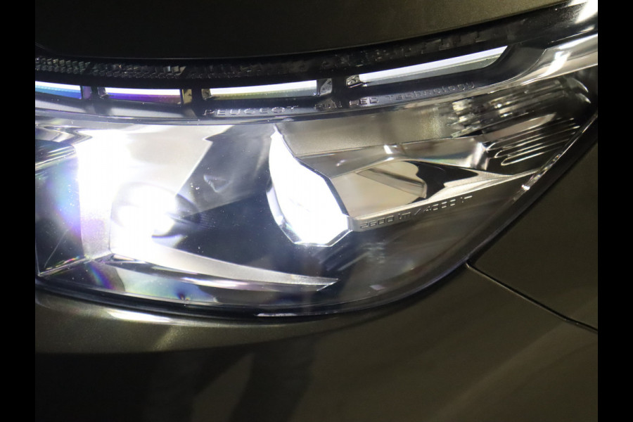 Peugeot 5008 1.2 PureTech Allure 7-Pers 7P [APPLE CARPLAY, ANDROID, CAMERA, HILL DESCENT, OFFROAD MODES, STOELVERWARMING, CRUISE, NAVI, NIEUWSTAAT]