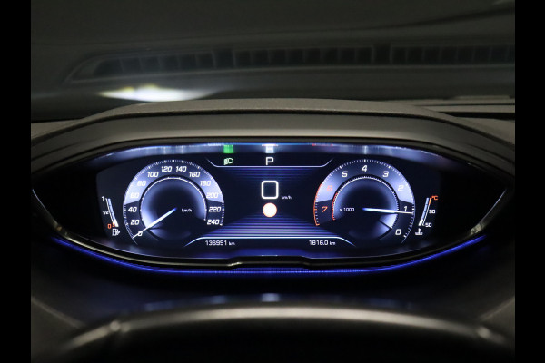 Peugeot 5008 1.2 PureTech Allure 7-Pers 7P [APPLE CARPLAY, ANDROID, CAMERA, HILL DESCENT, OFFROAD MODES, STOELVERWARMING, CRUISE, NAVI, NIEUWSTAAT]