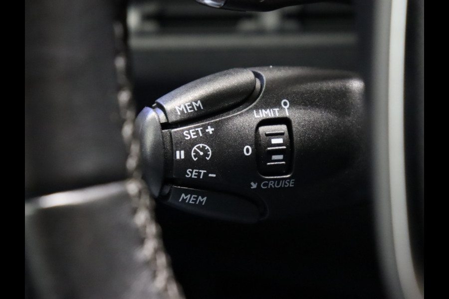 Peugeot 5008 1.2 PureTech Allure 7-Pers 7P [APPLE CARPLAY, ANDROID, CAMERA, HILL DESCENT, OFFROAD MODES, STOELVERWARMING, CRUISE, NAVI, NIEUWSTAAT]