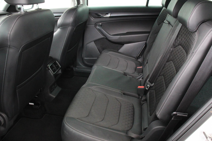Škoda Kodiaq 1.5 TSI DSG Ambition 7 persoons | Navigatie | Climate Control | Cruise control adaptief | Digitaal dashboard | Camera | Parkeer sensoren | Lichtmetalen Velgen