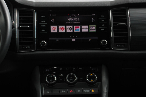 Škoda Kodiaq 1.5 TSI DSG Ambition 7 persoons | Navigatie | Climate Control | Cruise control adaptief | Digitaal dashboard | Camera | Parkeer sensoren | Lichtmetalen Velgen