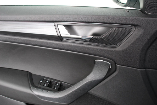 Škoda Kodiaq 1.5 TSI DSG Ambition 7 persoons | Navigatie | Climate Control | Cruise control adaptief | Digitaal dashboard | Camera | Parkeer sensoren | Lichtmetalen Velgen