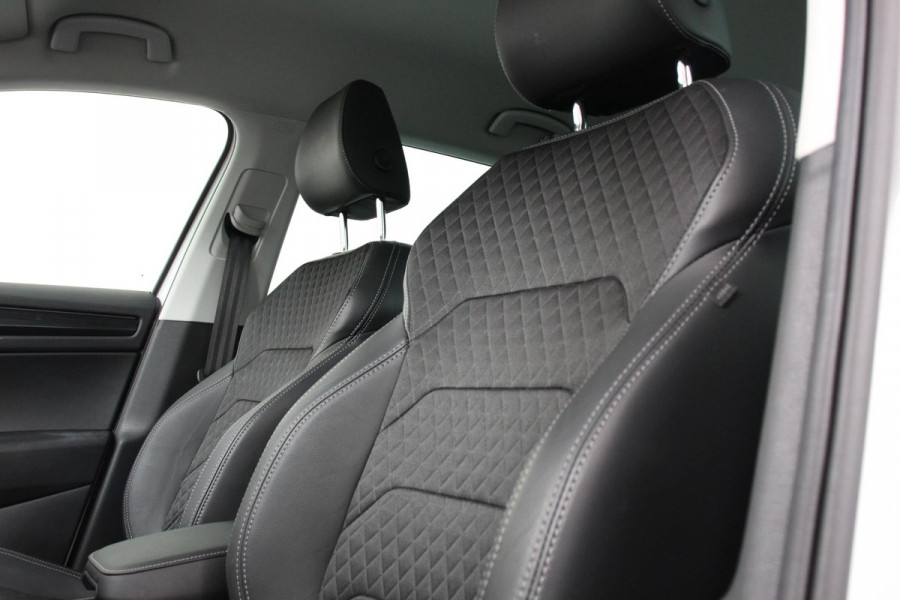 Škoda Kodiaq 1.5 TSI DSG Ambition 7 persoons | Navigatie | Climate Control | Cruise control adaptief | Digitaal dashboard | Camera | Parkeer sensoren | Lichtmetalen Velgen