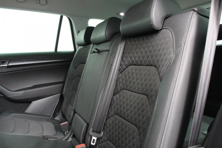 Škoda Kodiaq 1.5 TSI DSG Ambition 7 persoons | Navigatie | Climate Control | Cruise control adaptief | Digitaal dashboard | Camera | Parkeer sensoren | Lichtmetalen Velgen