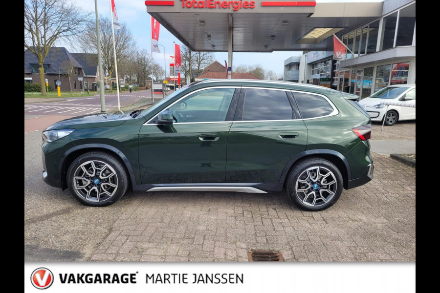 BMW iX1 XDrive30 67 kWh