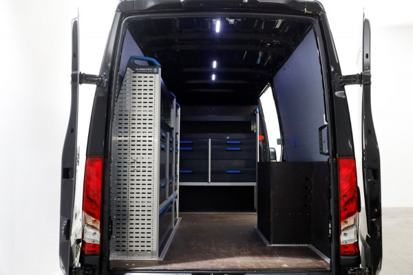 Iveco Daily 40C18 3.0 180pk L2H2 HiMatic Automaat LED/Inrichting/Trekhaak 3500kg 03-2021