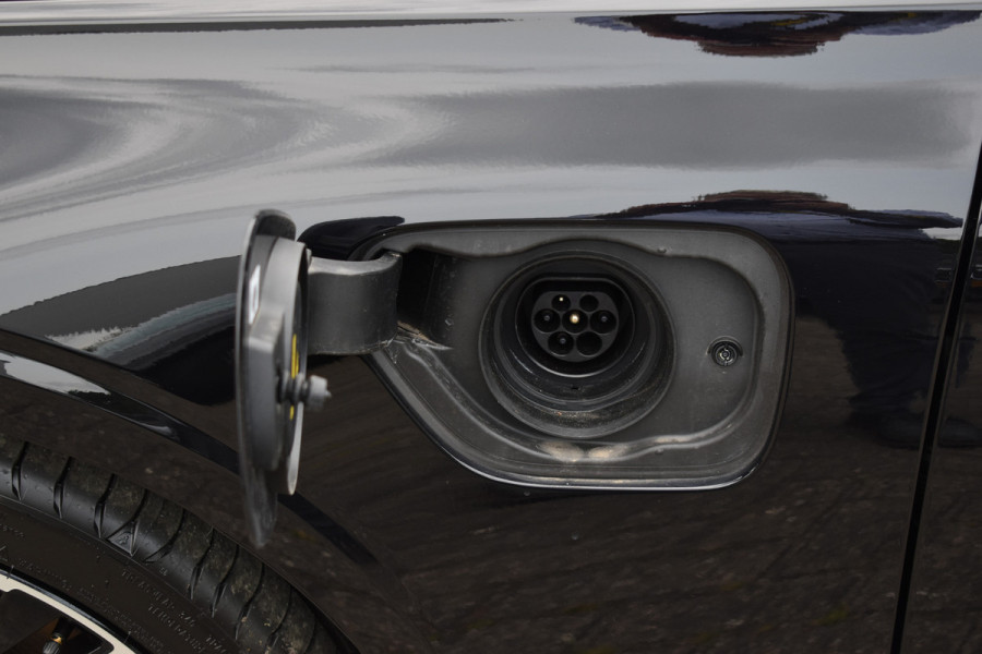 Volvo V60 T6 350 PK Plug-in hybrid AWD Plus Dark ACC | Camera | 19 Inch | Leer | Elec Stoel | Apple Car Play \ Google infotainment