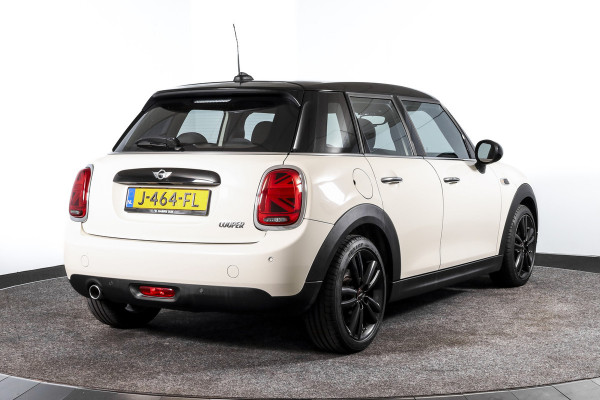 MINI Mini 1.5 Cooper Pepper Serious Business - Automaat | Cruise | Harman/kardon | Stoelverw. | PDC | NAV | ECC | LM 17" |