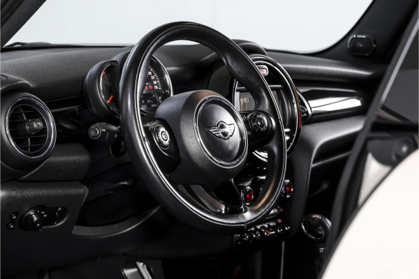 MINI Mini 1.5 Cooper Pepper Serious Business - Automaat | Cruise | Harman/kardon | Stoelverw. | PDC | NAV | ECC | LM 17" |