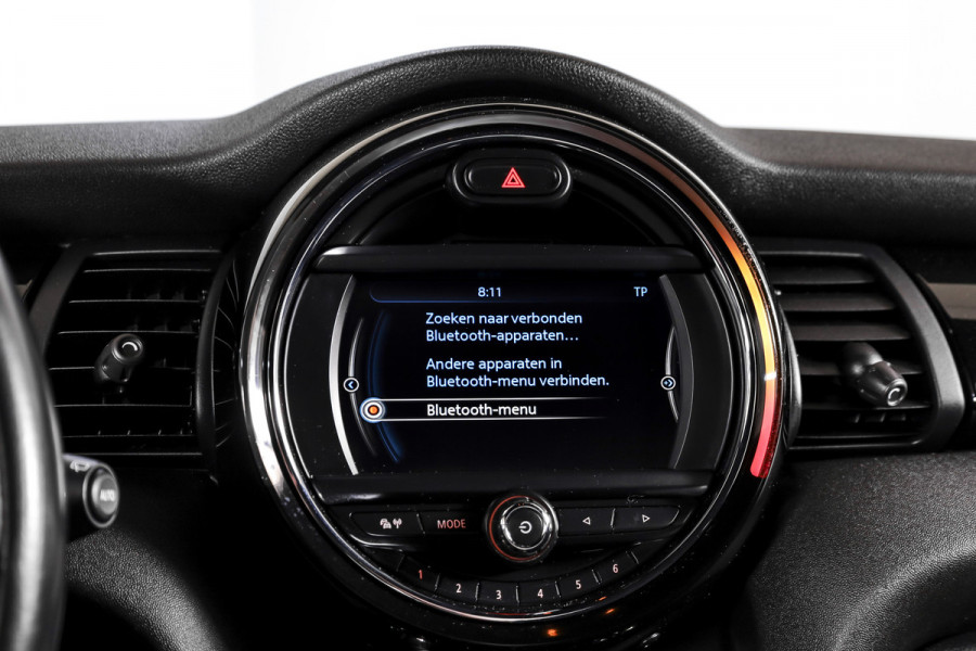 MINI Mini 1.5 Cooper Pepper Serious Business - Automaat | Cruise | Harman/kardon | Stoelverw. | PDC | NAV | ECC | LM 17" |