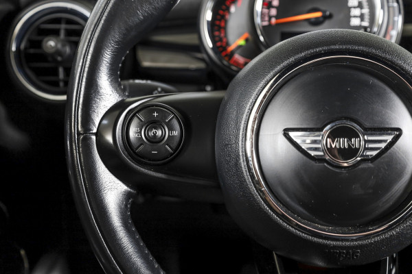 MINI Mini 1.5 Cooper Pepper Serious Business - Automaat | Cruise | Harman/kardon | Stoelverw. | PDC | NAV | ECC | LM 17" |