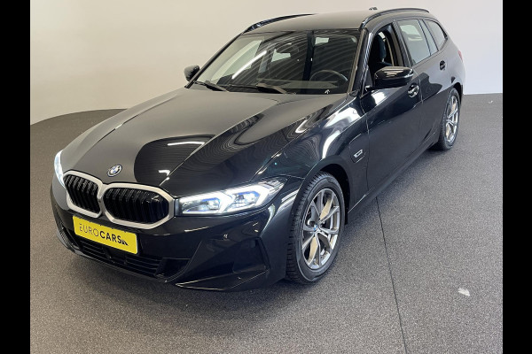 BMW 3 Serie Touring 320e Climate control Adaptive cruise control Parkeersensoren Navigatie LED Apple Carplay/ Android Auto