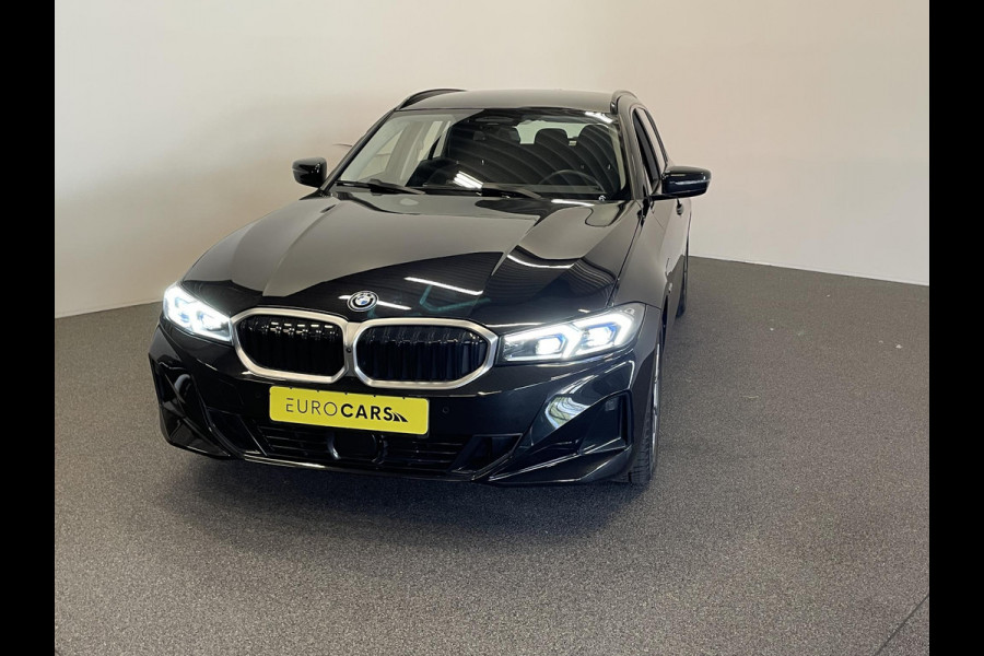 BMW 3 Serie Touring 320e Climate control Adaptive cruise control Parkeersensoren Navigatie LED Apple Carplay/ Android Auto
